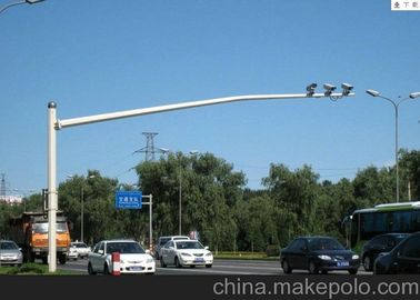 চীন 10m Galvanized Traffic Steel Light Poles With Durable / Single Arm , 600*600*20mm Baseplate সরবরাহকারী