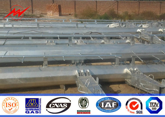 কংক্রিট বেস সঙ্গে 14M ইস্পাত galvanized বৈদ্যুতিক শক্তি মেরু দেরী টাইপ
