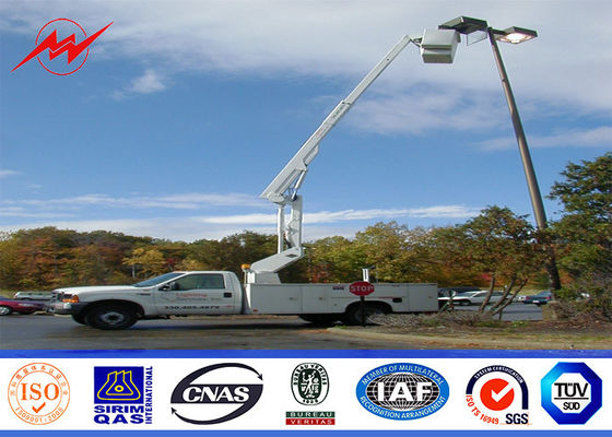 ডাবল বাঁকা আর্ম সঙ্গে হট ডিপ Galvanized খালেদার রাস্তার আলোর দোলক 5M 8M