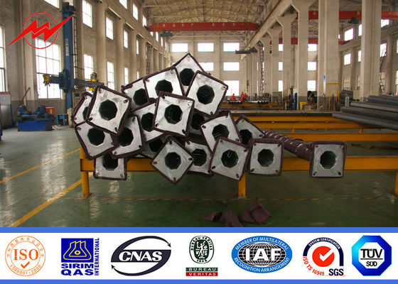 Q235 সিংগল আর্ম স্টিল উচ্চ মস্ত হাল্কা মেরু 15 বছর পাটা সময় সঙ্গে 6 মিটার