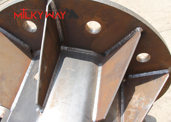 27.5 এম 32 এম গ্যালভানাইজড স্টিল মেরু দৃ ur ় এবং জারা-প্রতিরোধী কাঠামোর জন্য পছন্দসই পছন্দ