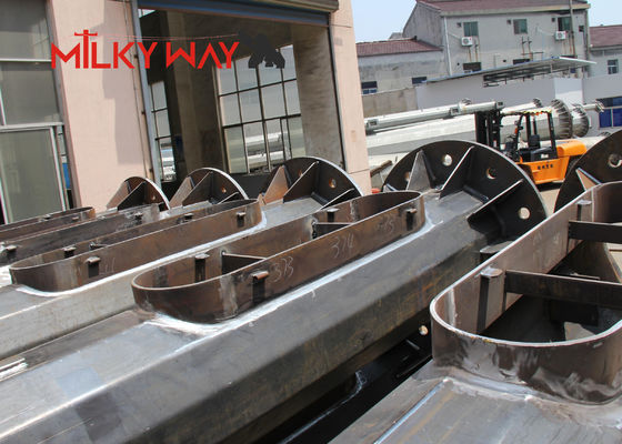 15 এম কাস্টমাইজড গ্যালভানাইজড স্টিল পাওয়ার পোল পাওয়ার ট্রান্সমিশন পোলগুলির জন্য কাস্টমাইজড বেধের সাথে