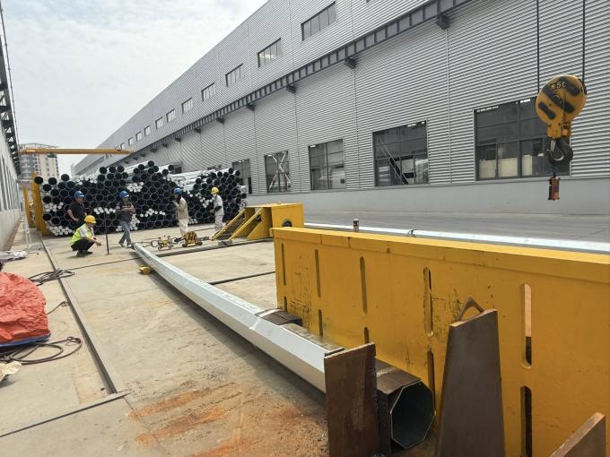 বৈদ্যুতিক বিতরণের জন্য 80FT 90FT 138KV গ্যালভানাইজড স্টিল পাওয়ার পোল 1